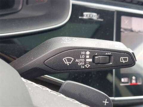 2023 Audi Q8 quattro Premium Plus 55 TFSI