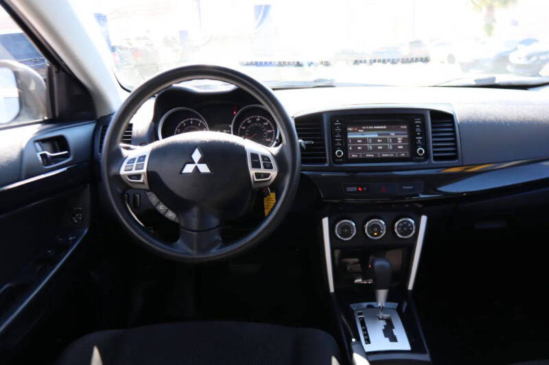 2017 Mitsubishi Lancer