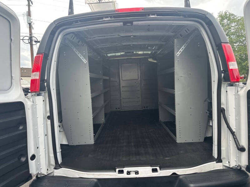 2021 GMC Savana 2500