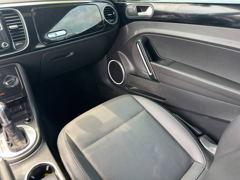 2016 Volkswagen Beetle 1.8T SE