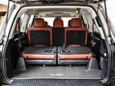 2021 Lexus LX 570 Three-Row