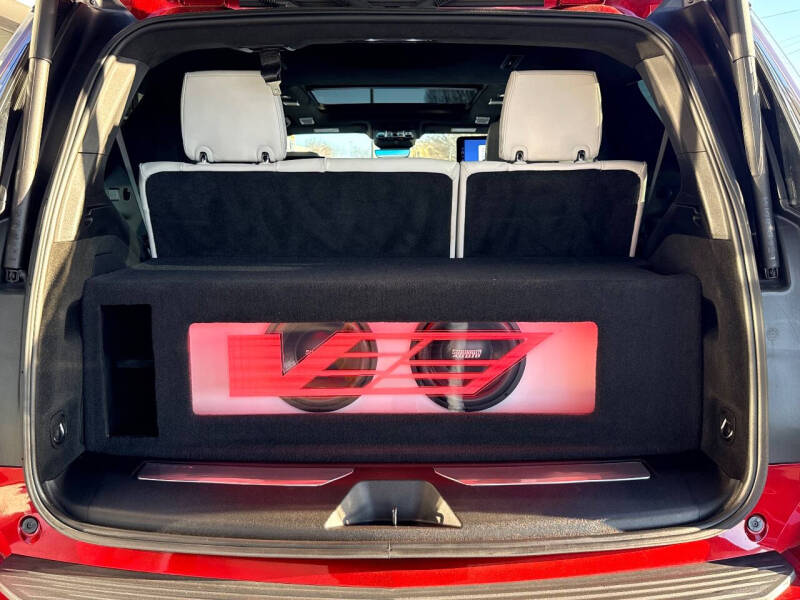 2025 Cadillac Escalade-V