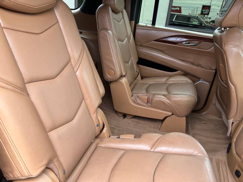 2017 Cadillac Escalade ESV Platinum