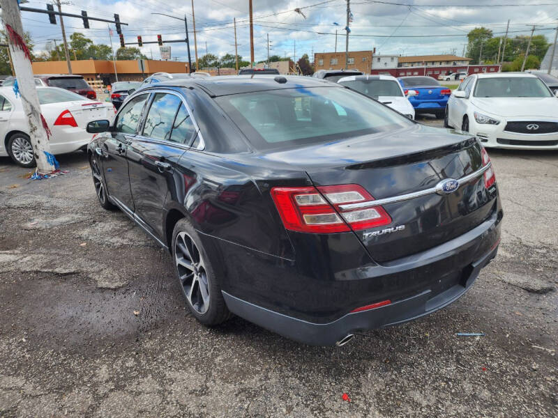 2015 Ford Taurus SEL