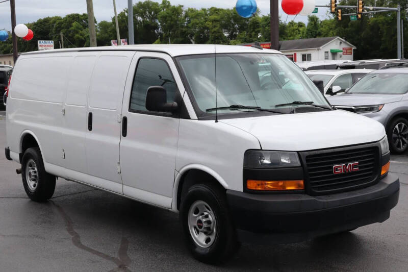 2023 GMC Savana 2500