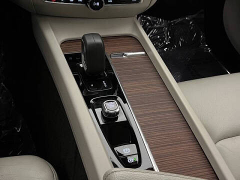 2022 Volvo S60 B5 Momentum