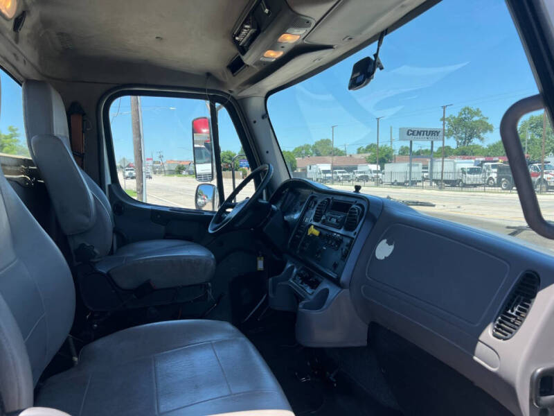 2016 Freightliner M2 106