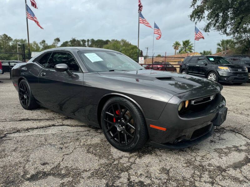 2015 Dodge Challenger SXT photo 31