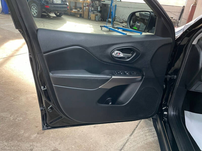 2019 Jeep Cherokee Latitude