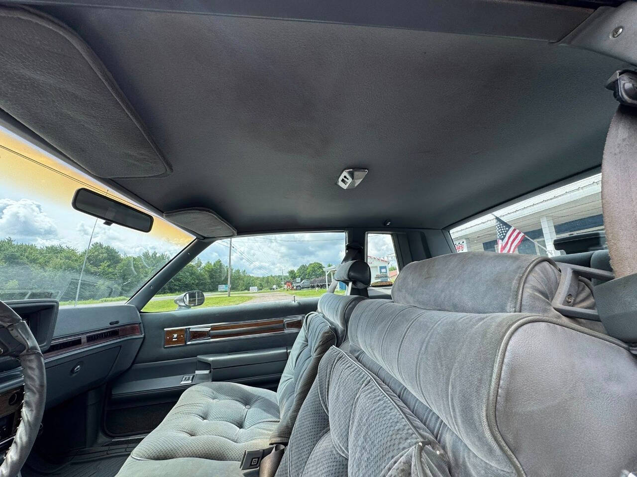 1988 Oldsmobile Cutlass Supreme 24