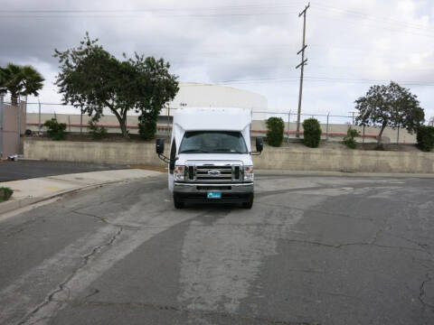 2024 Ford E-450