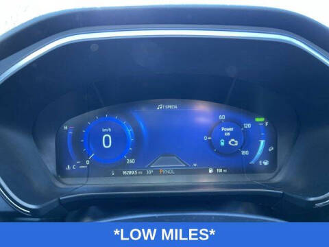 2022 Ford Escape Hybrid Titanium