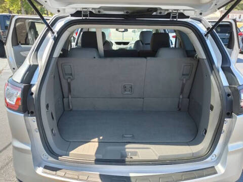 2017 Chevrolet Traverse LS