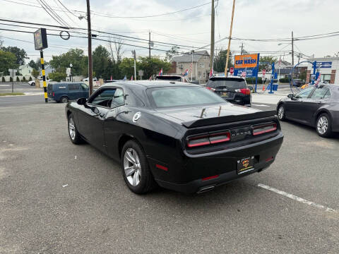 2023 Dodge Challenger SXT