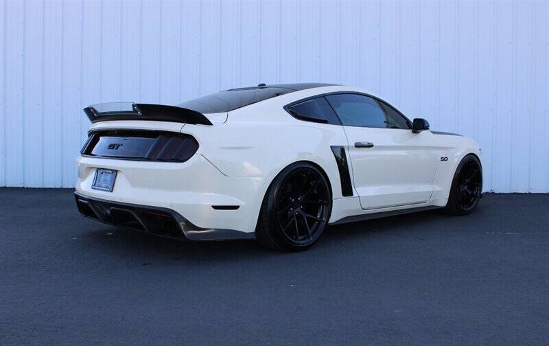 2017 Ford Mustang GT Premium