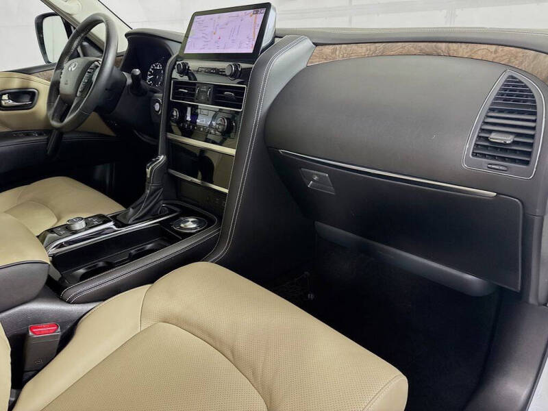 2022 Infiniti QX80 Premium Select