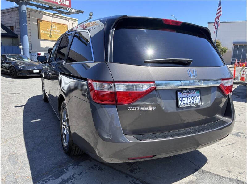 2011 Honda Odyssey EX-L w/DVD