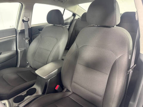 2019 Hyundai Elantra