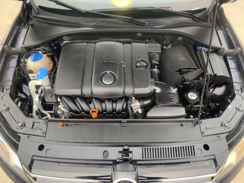 2013 Volkswagen Passat SE PZEV