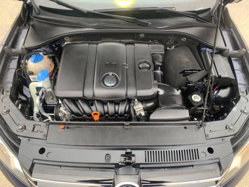 2013 Volkswagen Passat SE PZEV