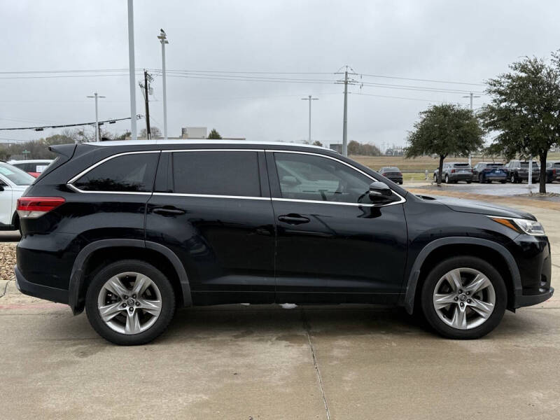 2017 Toyota Highlander Limited