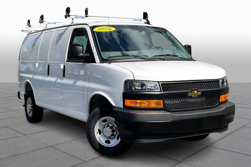 2025 Chevrolet Express 2500