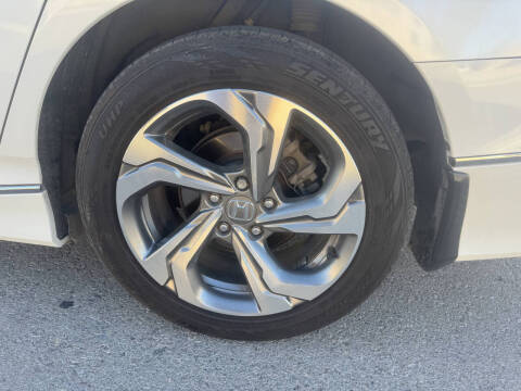 2019 Honda Accord EX