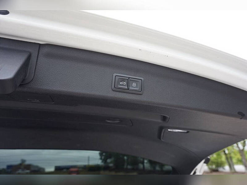 2020 Audi Q3 quattro S line Prem Plus 45 TFSI