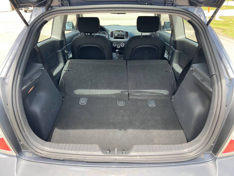 2009 Hyundai Accent SE