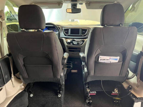 2020 Chrysler Pacifica Touring