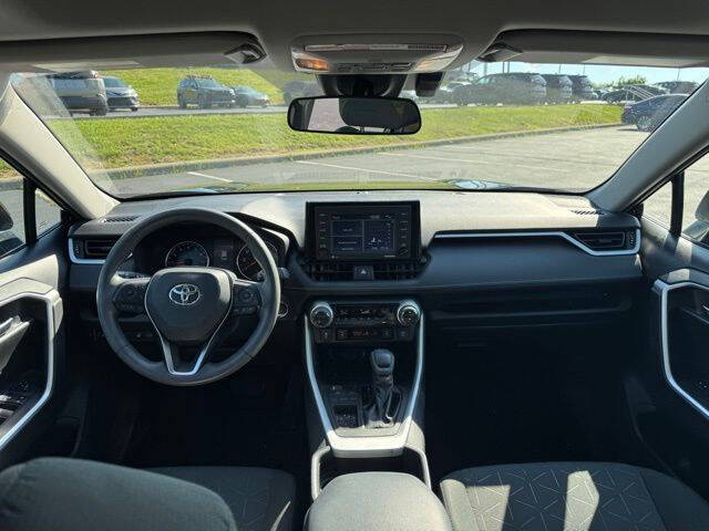 2020 Toyota RAV4 XLE