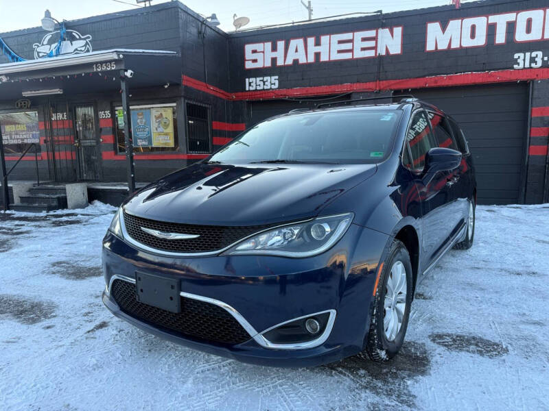 2019 Chrysler Pacifica Touring L's photo