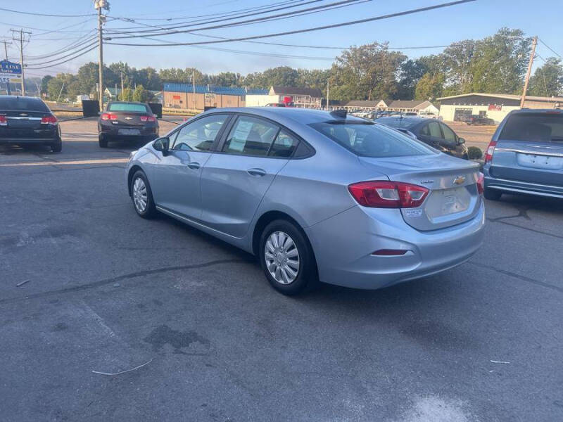 2017 Chevrolet Cruze LS Auto
