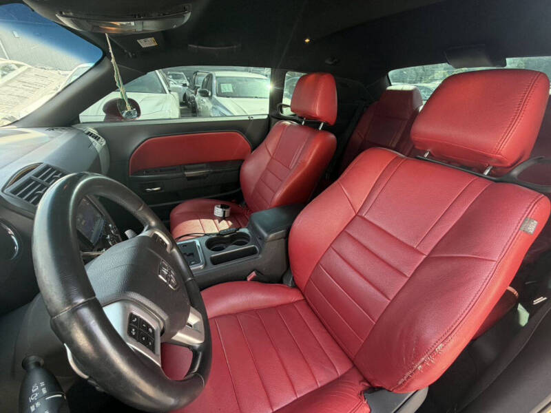 2012 Dodge Challenger R/T Plus