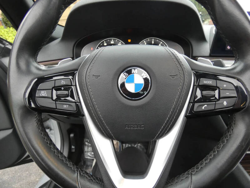 2019 BMW 5 Series 530i