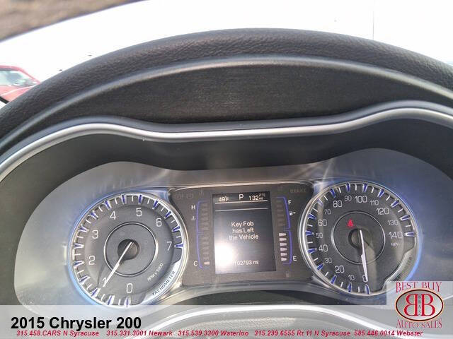 2015 Chrysler 200 Limited