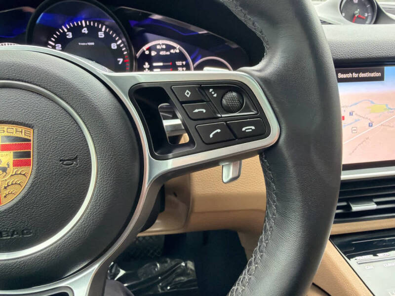 2023 Porsche Cayenne Platinum Edition