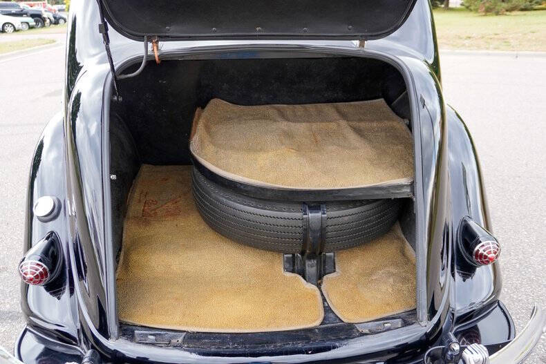 1936 Chrysler Imperial