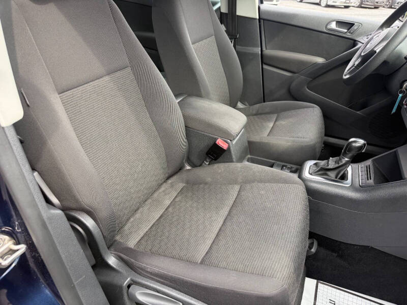 2012 Volkswagen Tiguan SE 4Motion