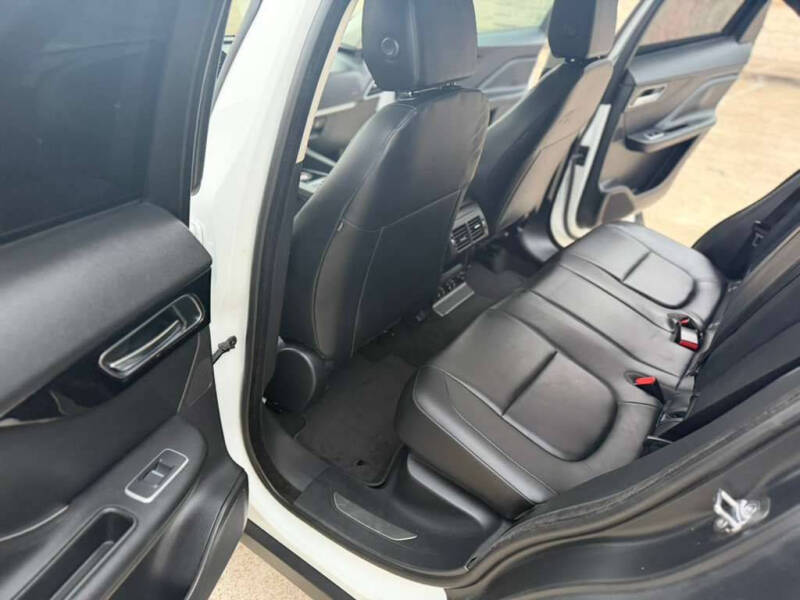 2019 Jaguar F-PACE 25t Premium