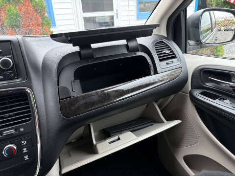 2016 Dodge Grand Caravan American Value Package