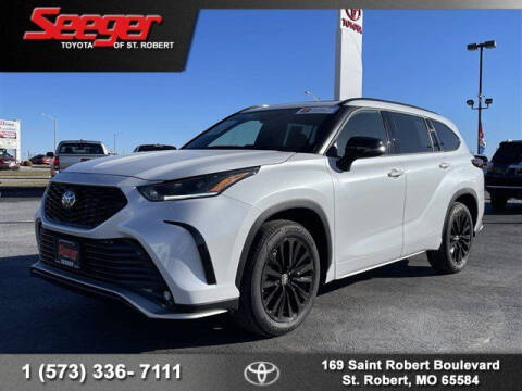 2023 Toyota Highlander for sale at SEEGER TOYOTA OF ST ROBERT in Saint Robert MO
