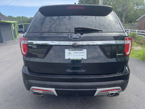2016 Ford Explorer