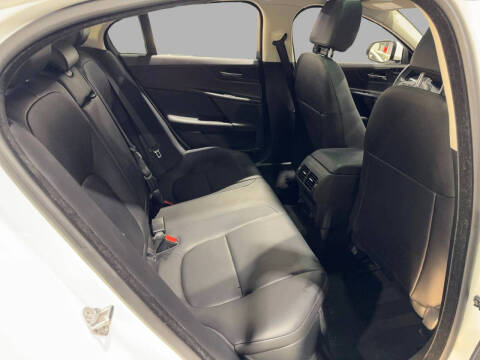 2018 Jaguar XE 25t Premium