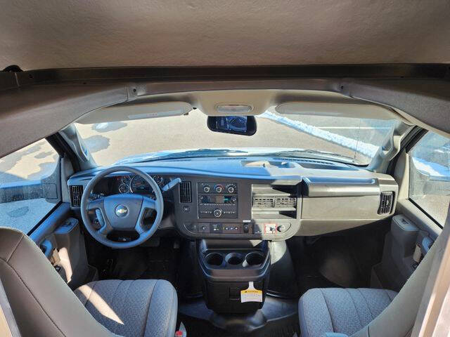 2025 Chevrolet Express 4500