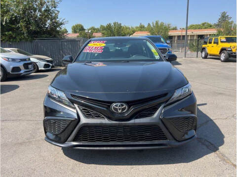2021 Toyota Camry for sale at Carros Usados Fresno in Clovis CA