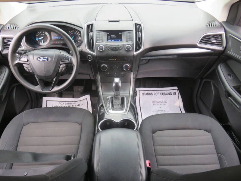 2017 Ford Edge SE