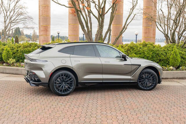 2026 Aston Martin DBX 48