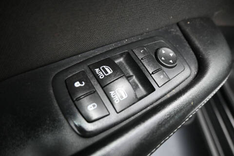 2016 Dodge Challenger R/T Shaker