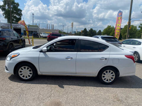 2019 Nissan Versa SV